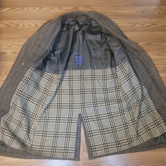 Classic Gray Herringbone Coat - Picture 9 of 16